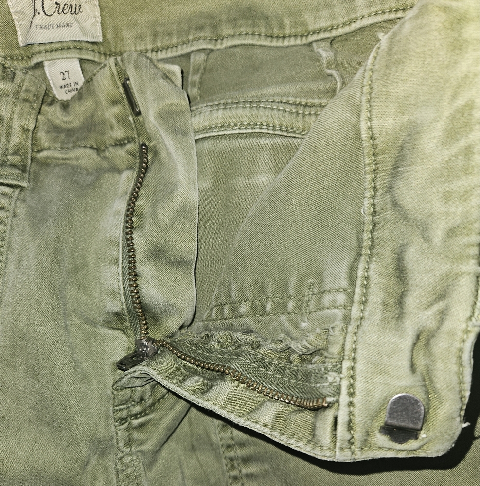 J. Crew Army Green Khaki Straight Leg Pants - Size 27 - Picture 3 of 8